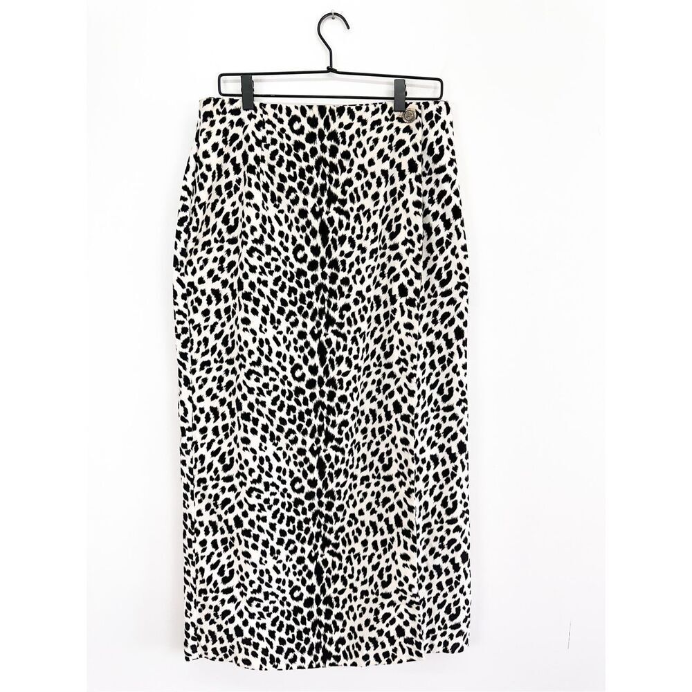 Painted Pony Women’s Vintage Velvet Black and White Animal Print Full Wrap High